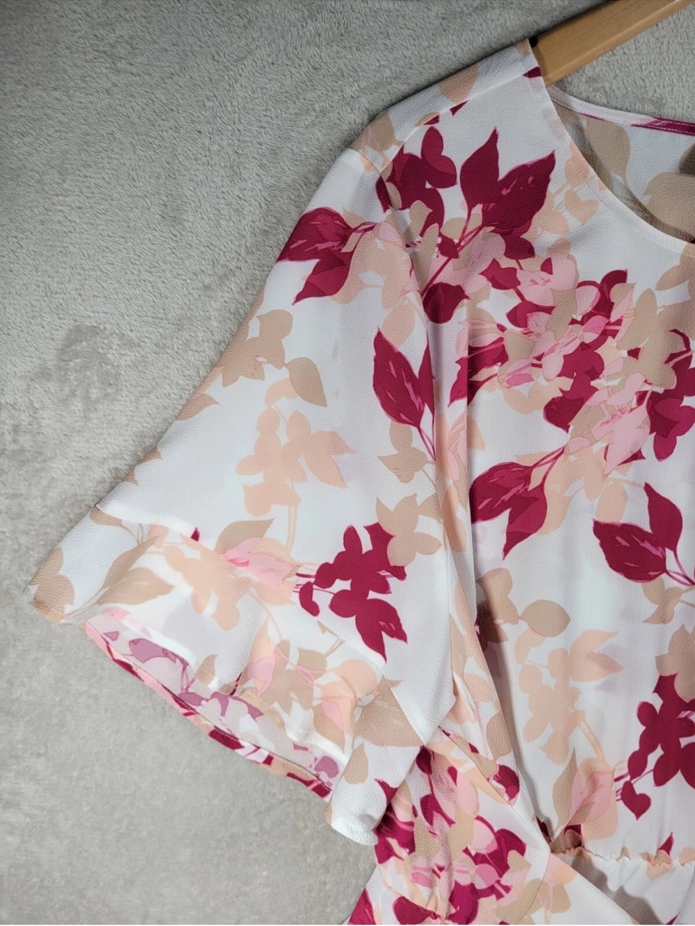 Lane Bryant 24 Floral Blouse Ruffle Sleeve Tie Front Plus Size Top - Picture 7 of 8